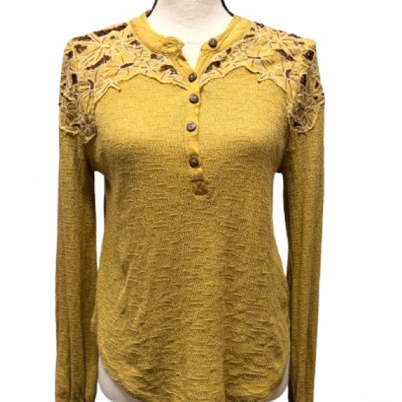 Free People Tops - Free People Easy Breezy Henley Long Sleeve Thermal Texture Fabric Size Medium